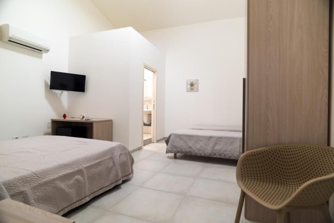 I Parrini Bed & Breakfast ปอร์โต เอมเปโดเกล ภายนอก รูปภาพ
