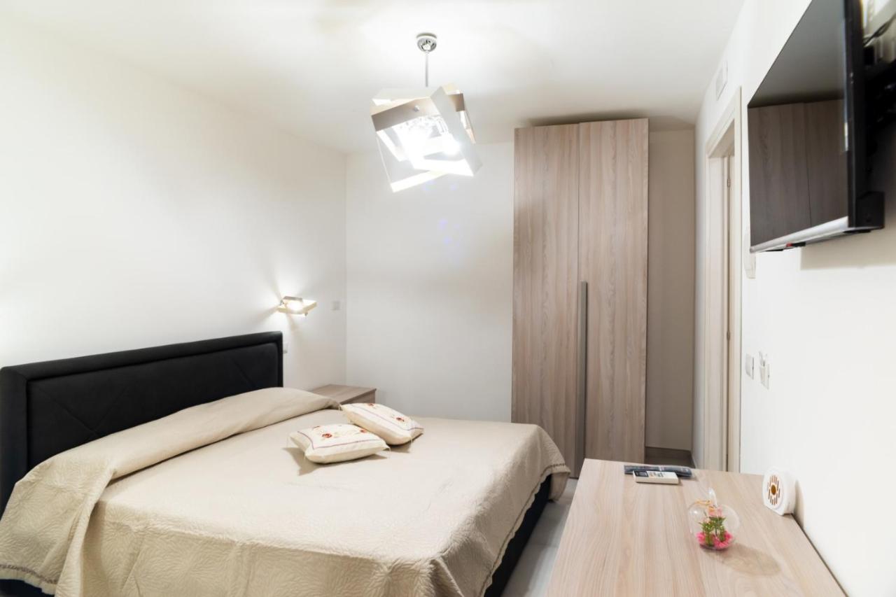 I Parrini Bed & Breakfast ปอร์โต เอมเปโดเกล ภายนอก รูปภาพ