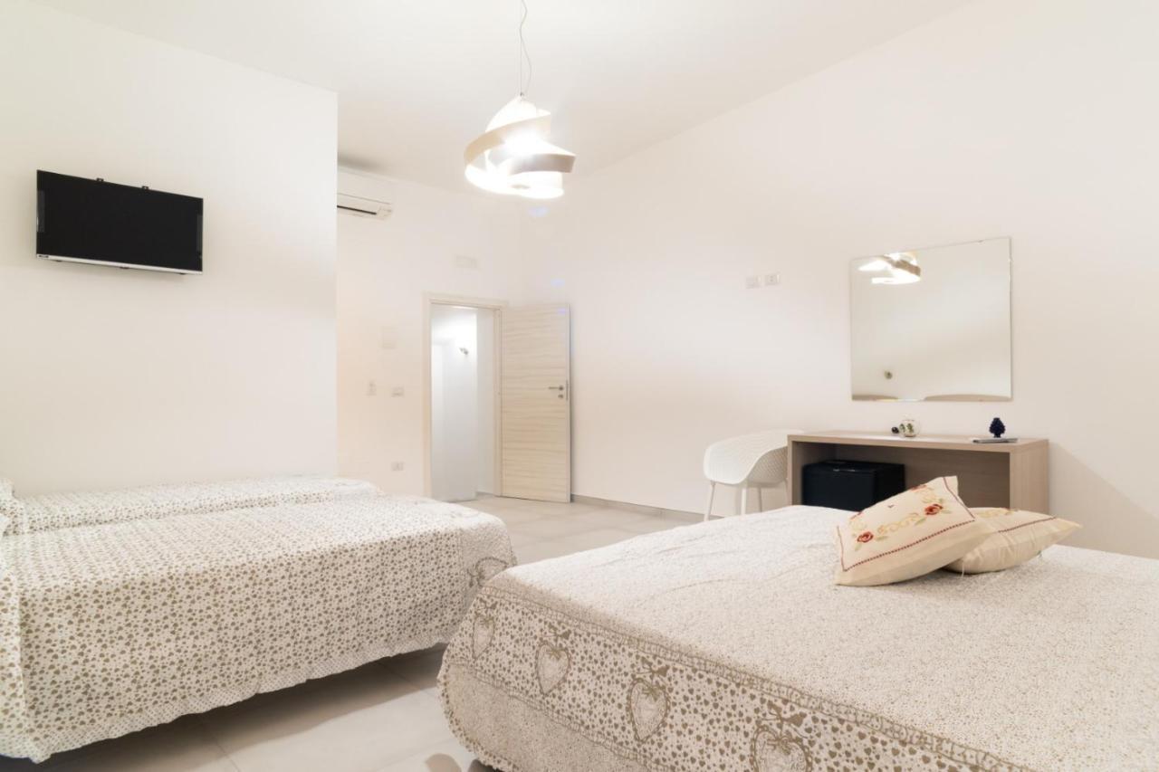 I Parrini Bed & Breakfast ปอร์โต เอมเปโดเกล ภายนอก รูปภาพ